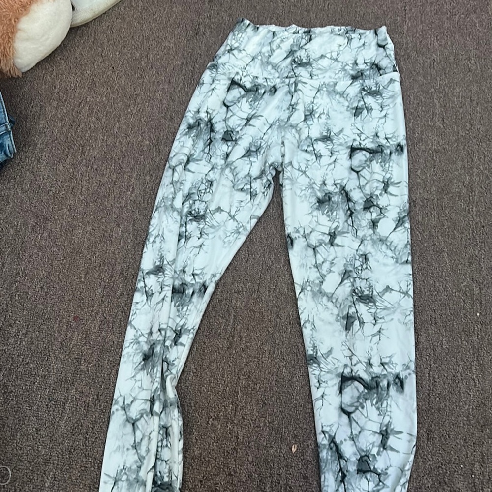 leggings size medium-small new.